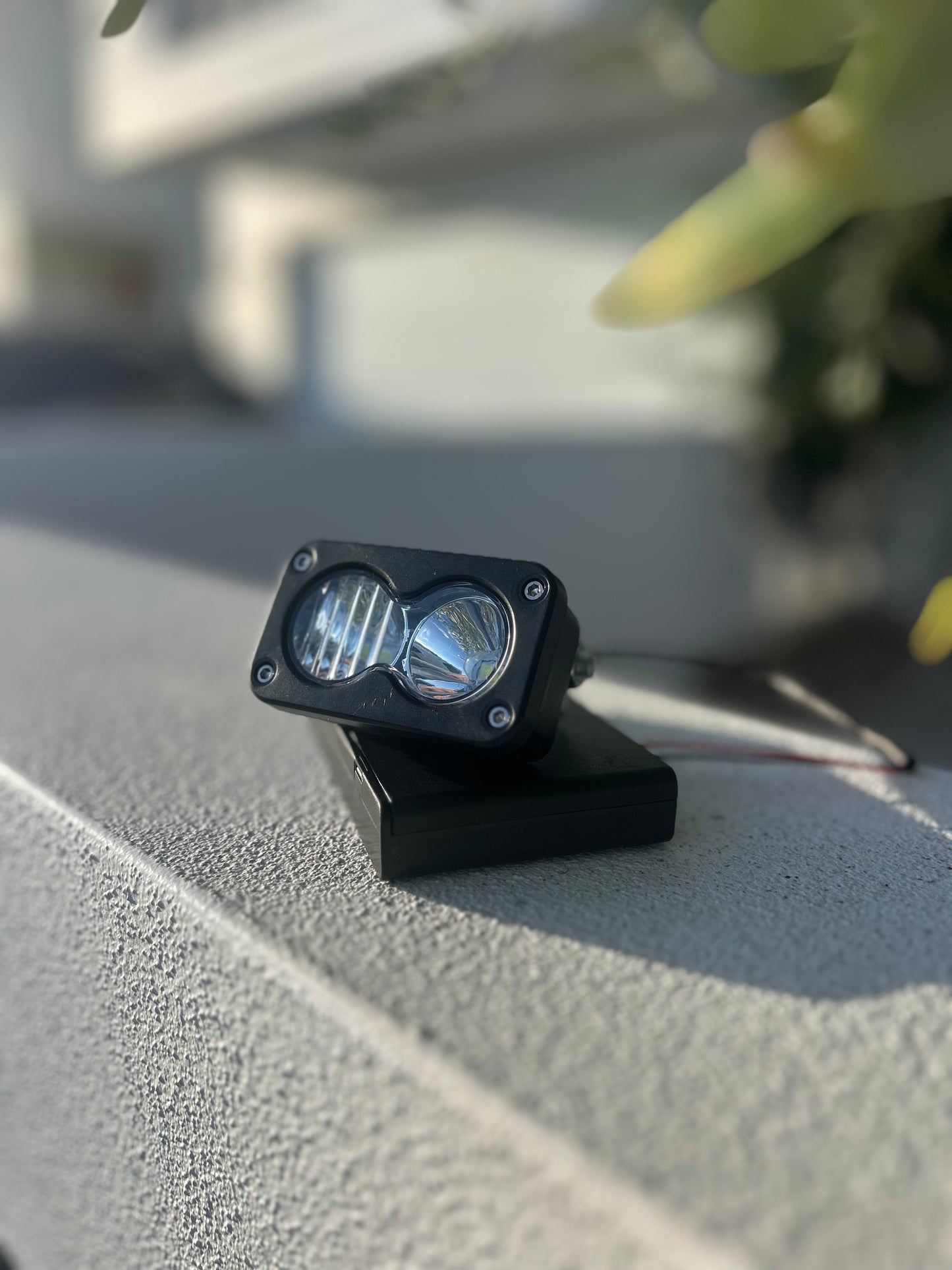 Clear 12v Battery Powered Baja Light